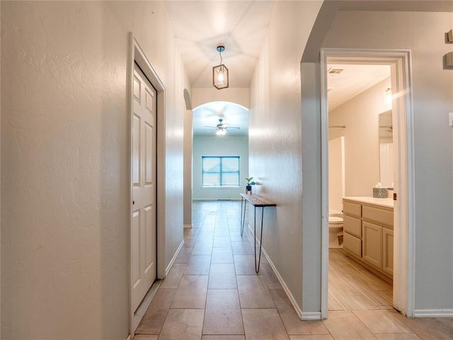 10009 Allie Hope Lane, Yukon, OK 73099