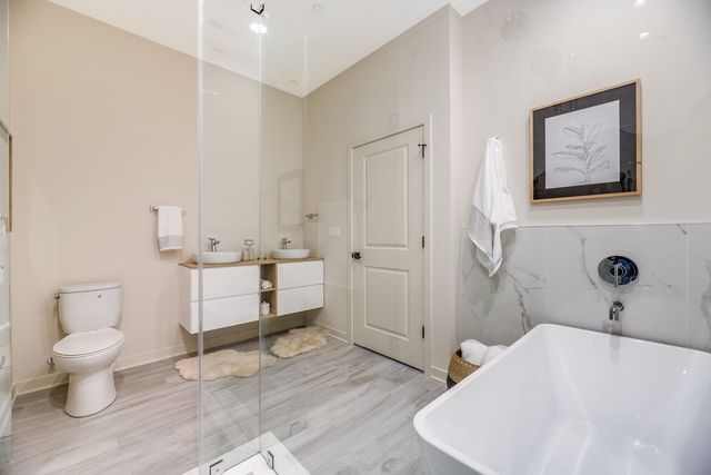 790 E Irving Park Road 3E, Roselle, IL 60172