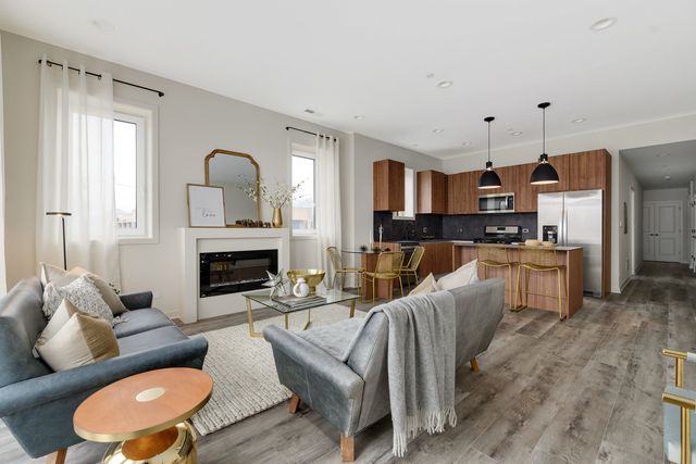 790 E Irving Park Road 3E, Roselle, IL 60172