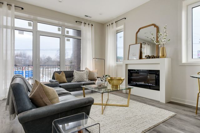 790 E Irving Park Road 3E, Roselle, IL 60172