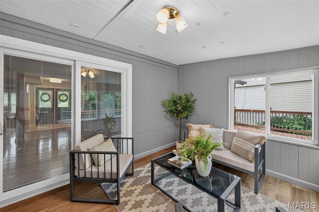 5738 Lost Brook Court, Oakville, MO 63129