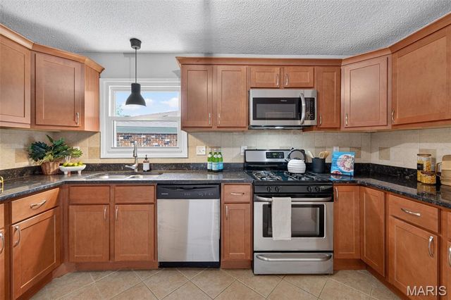 5738 Lost Brook Court, Oakville, MO 63129