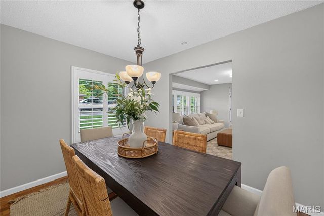 5738 Lost Brook Court, Oakville, MO 63129