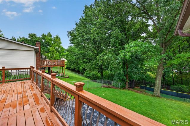 5738 Lost Brook Court, Oakville, MO 63129