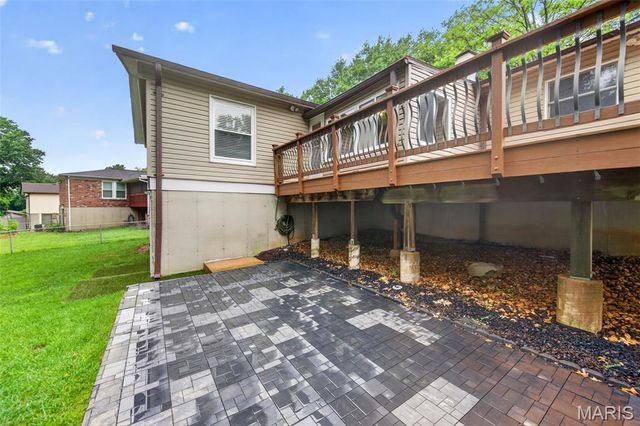 5738 Lost Brook Court, Oakville, MO 63129