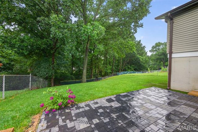 5738 Lost Brook Court, Oakville, MO 63129