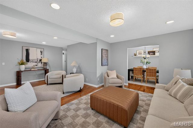 5738 Lost Brook Court, Oakville, MO 63129