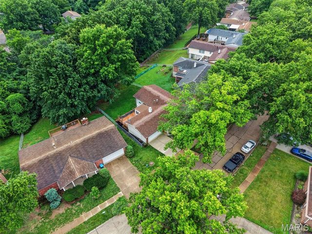 5738 Lost Brook Court, Oakville, MO 63129