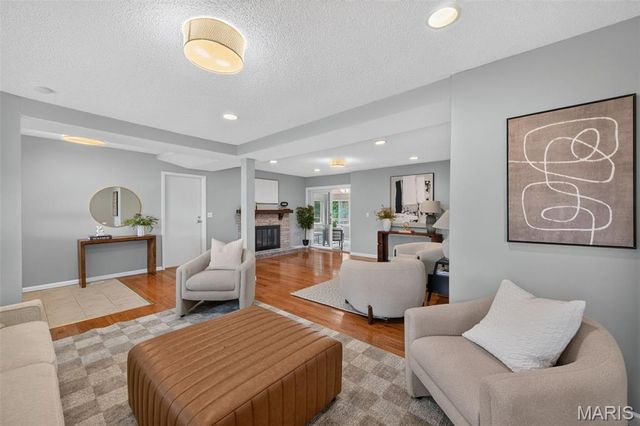 5738 Lost Brook Court, Oakville, MO 63129