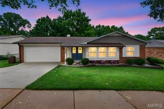 5738 Lost Brook Court, Oakville, MO 63129