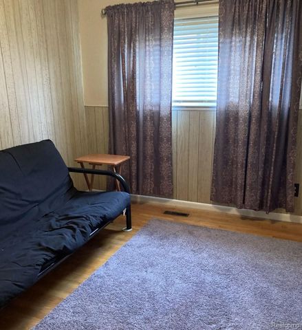 4704 Jackson Street, Dearborn Heights, MI 48125