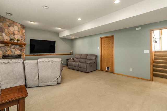 13968 Yosemite Avenue S, Savage, MN 55378