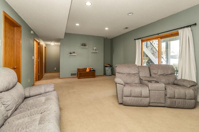 13968 Yosemite Avenue S, Savage, MN 55378