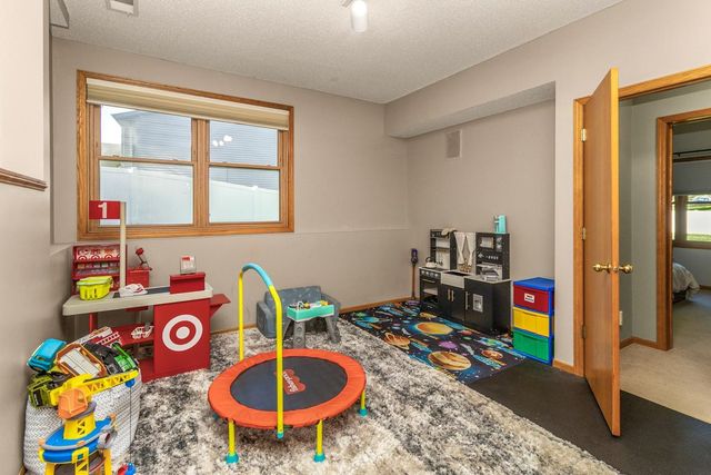 13968 Yosemite Avenue S, Savage, MN 55378