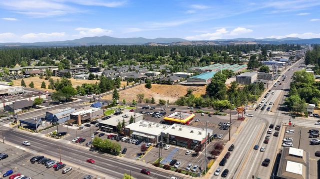 7809 N Warren Ln, Spokane, WA 99208