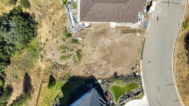 7809 N Warren Ln, Spokane, WA 99208