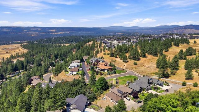 7809 N Warren Ln, Spokane, WA 99208