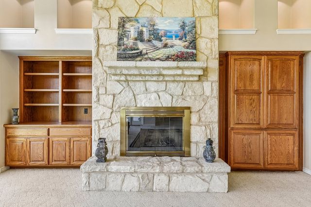 134 Holly Dr, Kerrville, TX 78028
