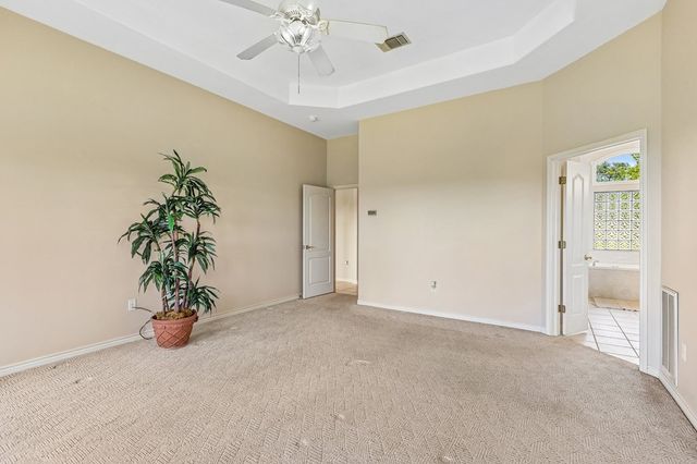 134 Holly Dr, Kerrville, TX 78028