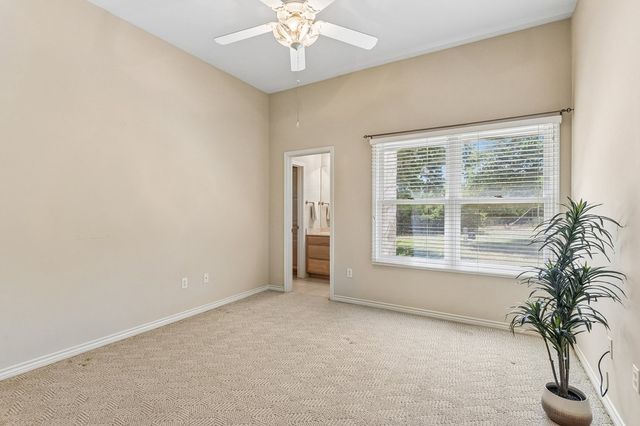 134 Holly Dr, Kerrville, TX 78028
