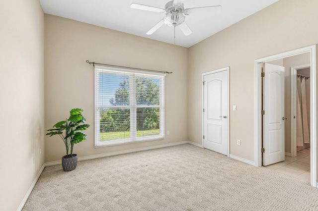 134 Holly Dr, Kerrville, TX 78028