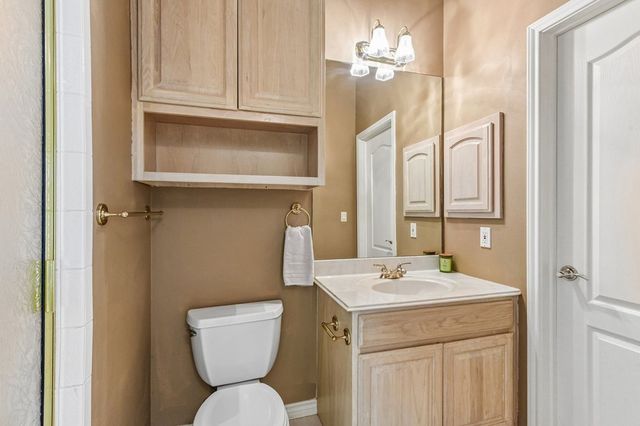 134 Holly Dr, Kerrville, TX 78028