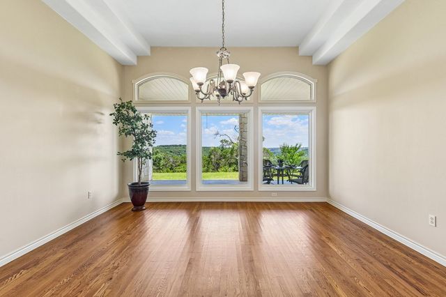 134 Holly Dr, Kerrville, TX 78028