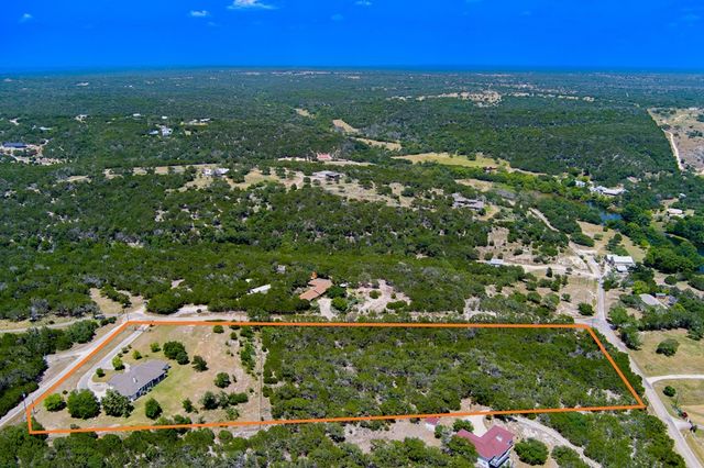 134 Holly Dr, Kerrville, TX 78028