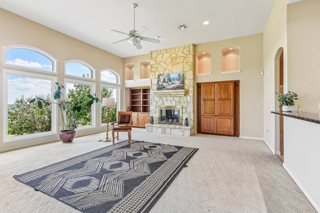 134 Holly Dr, Kerrville, TX 78028