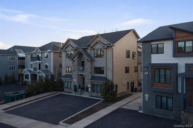 7 Park Street 301, Spring Valley, NY 10977