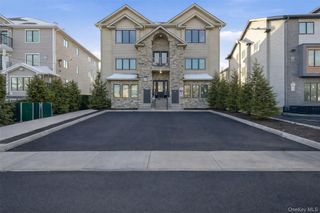 7 Park Street 301, Spring Valley, NY 10977