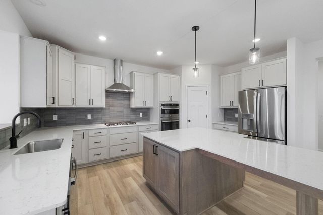 6559 Bellflower Drive, Minnetrista, MN 55331