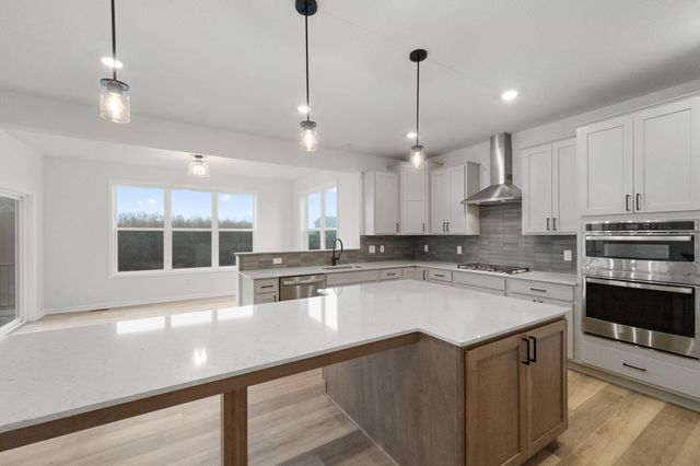 6559 Bellflower Drive, Minnetrista, MN 55331