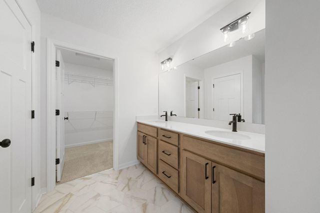 6559 Bellflower Drive, Minnetrista, MN 55331