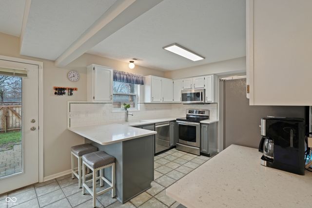 7572 Sycamore Grove Court, Indianapolis, IN 46260