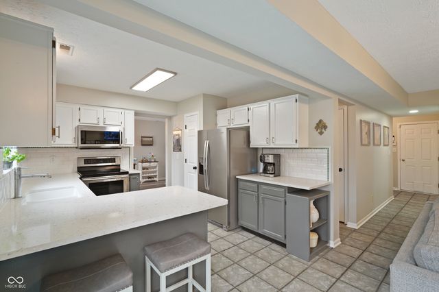 7572 Sycamore Grove Court, Indianapolis, IN 46260