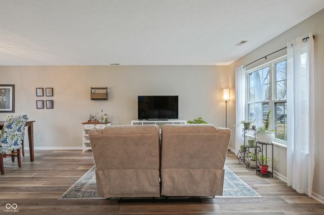 7572 Sycamore Grove Court, Indianapolis, IN 46260