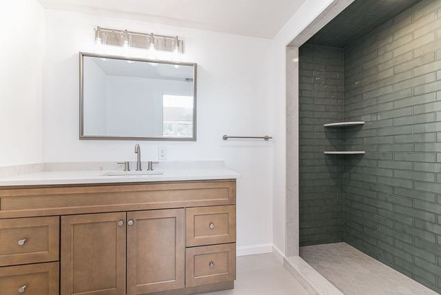 29 Oak Knoll Dr. 29, North Attleboro, MA 02760