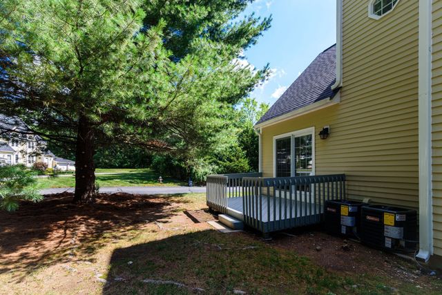 29 Oak Knoll Dr. 29, North Attleboro, MA 02760