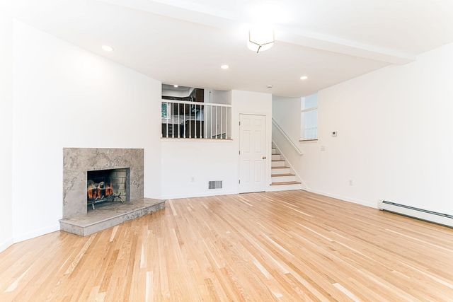 29 Oak Knoll Dr. 29, North Attleboro, MA 02760