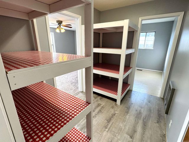 908 Oak Street, Mountain View, AR 72560