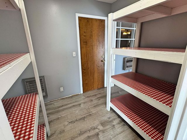 908 Oak Street, Mountain View, AR 72560