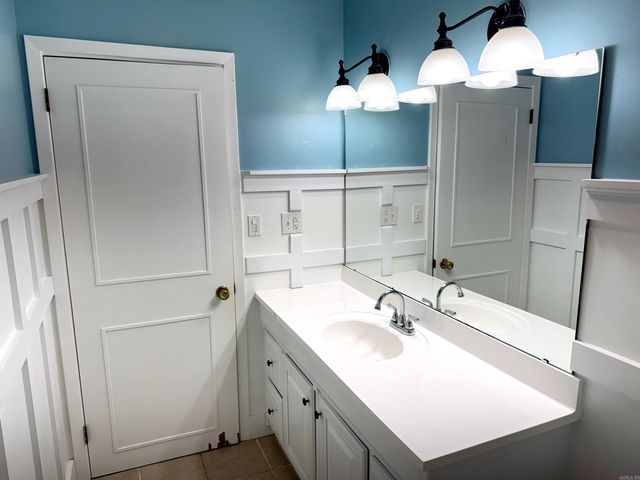 908 Oak Street, Mountain View, AR 72560