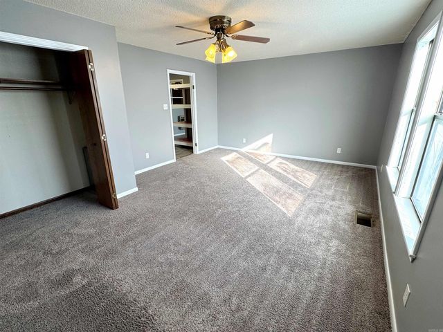 908 Oak Street, Mountain View, AR 72560