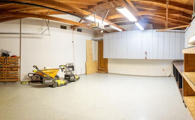 908 Oak Street, Mountain View, AR 72560