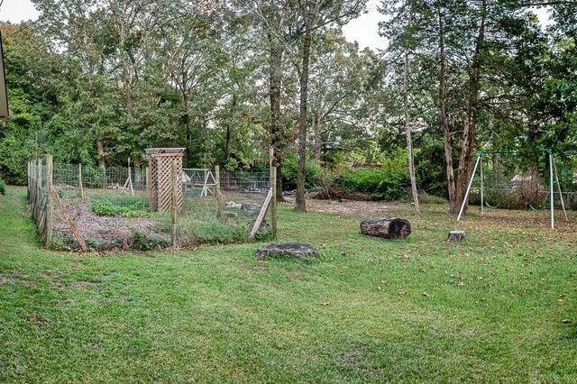 908 Oak Street, Mountain View, AR 72560