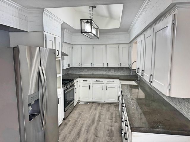 908 Oak Street, Mountain View, AR 72560