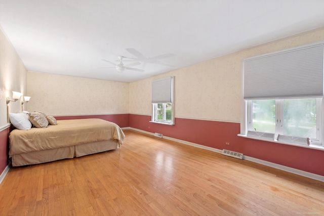 17W467 Portsmouth Drive, Darien, IL 60561