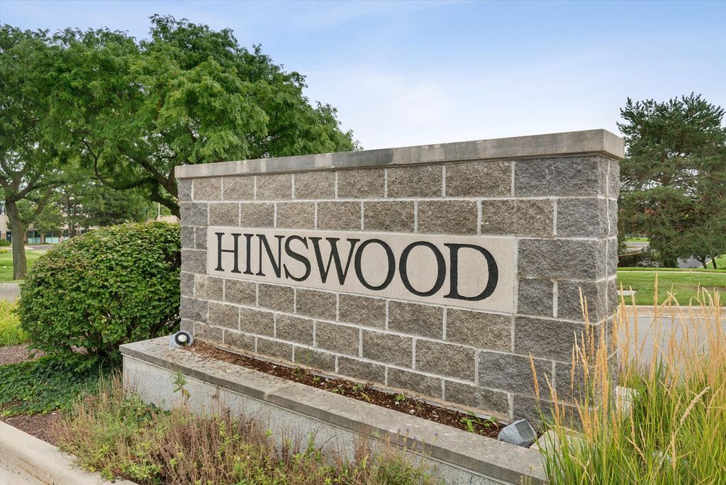 17W467 Portsmouth Drive, Darien, IL 60561 — photo 3