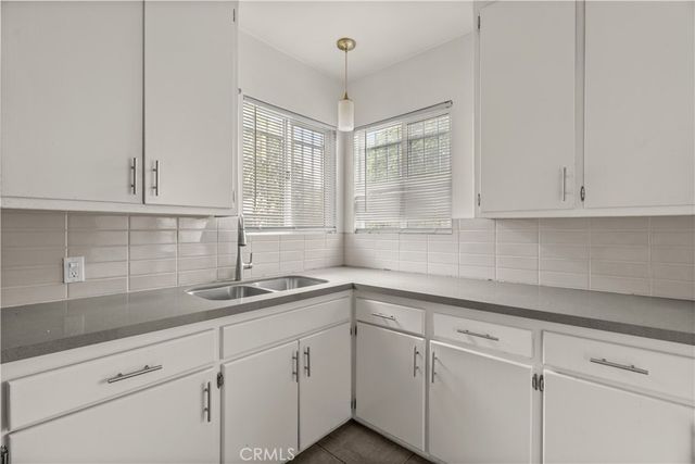 154 E 82nd Place, Los Angeles, CA 90003